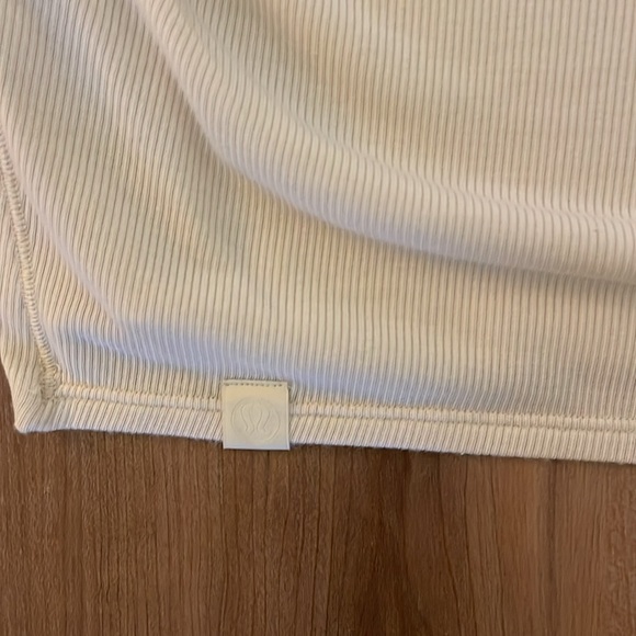 Lululemon Side Cinch Ribbed T-Shirt - White Opal - Picture 5 of 5